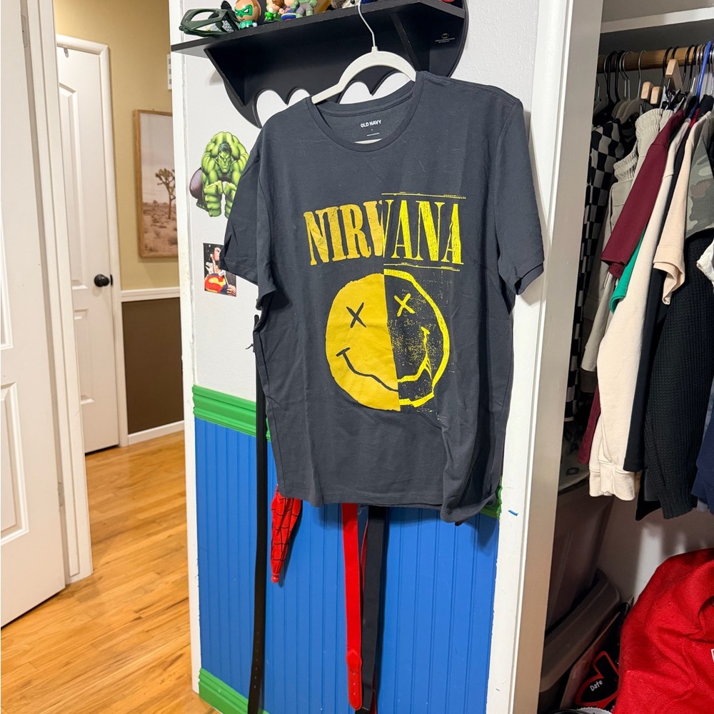 Old Navy Black T-Shirt